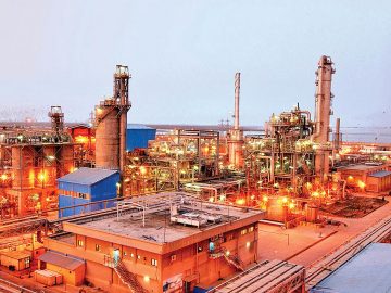 پنج نفر از کارکنان پتروشیمی آبادان دستگیر شدند