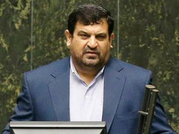مولوی: استانداران خوزستان، خوزستان را نابود کردند