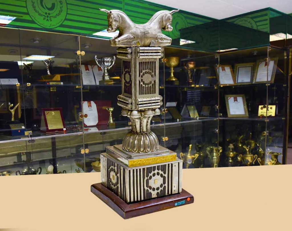 کاپ تخت جمشید در موزه باشگاه پاس قوامین
