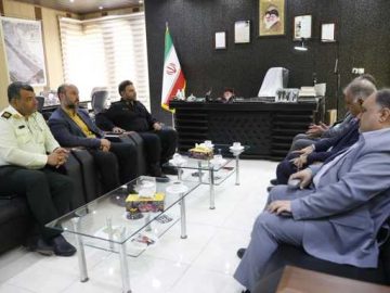 دیدار مدیرعامل پالایشگاه آبادان با فرمانده نیروی انتظامی شهرستان آبادان