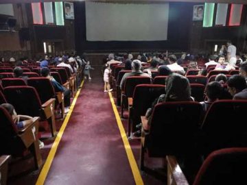 به مناسبت هفته کودک در سینما نفت طی چهار شب فیلم کودکانه نمایش داده می‌شود