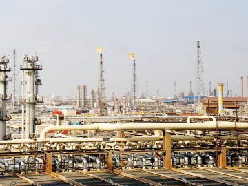 پالایشگاه آبادان در صدر