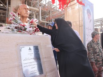 محل عروج شهید «محسن کمری» از شهدای پالایشگاه آبادان گلباران شد