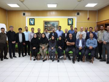 برگزاری «کافه دانش» اداره بازرگانی پالایشگاه آبادان